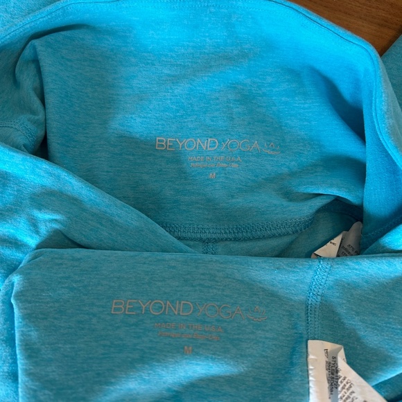 Beyond Yoga Set - Picture 7 of 7